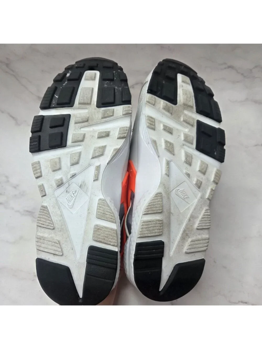 Nike Huarache Run Shoes Lace-Up Snearks Grey Orange 654280-010 Girls 6.5Y